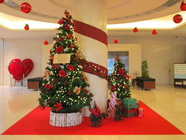 ホテルブリランテ武蔵野 クリスマスツリー