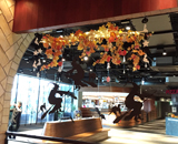 16 WDI JAPAN 品川 グランドセントラル オイスターバー カウンター ハロウィン 装飾