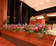 18 相模原市南市民ホール チクブグループ クラシック コンサート 生花装飾