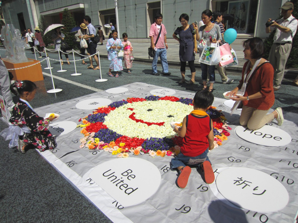 銀座通りゆかたで銀ぶら 回廊・フラワーカーペット