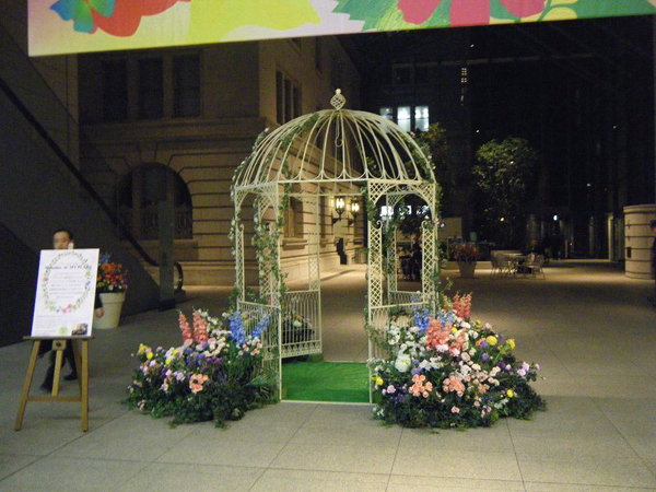 丸の内MYPLAZA 春装飾