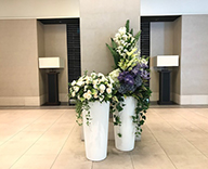 商業施設 メインロビー 夏装飾 造花