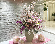 大阪市 中央区 オフィス エントランス 春 造花装飾 納品