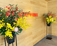 19 神奈川 鶴見区 企業 エントランス 造花アレンジメント 装飾