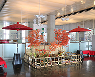 19 晴海 客船ターミナル 季節装飾 秋 紅葉 造花 装飾