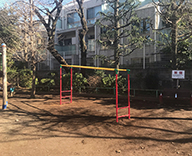 20 渋谷区 公園 遊具 すべり台 小型複合遊具 ロッキング遊具 雲悌 ジャングルジム 鉄棒 児童 遊園