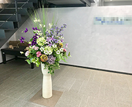 20 品川 オフィス エントランス 造花 装飾