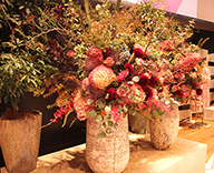 20 ニットソーイング展 生花装飾 ニット 紅葉 実 秋 SEASONS
