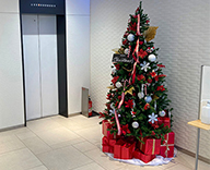 23 日本橋 エントランス クリスマスツリー オフィスビル デザイン デコレーション SEASONS 事例