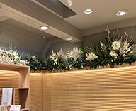 23 銀座 店内　店頭 クリスマス 装飾 デコレーション 造花 SEASONS 事例