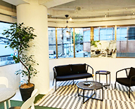 25 大阪市 イベントスペース 家具メーカー インテリア グリーンレンタル hitotoki 事例