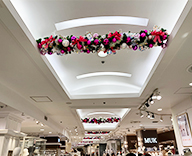 25 西銀座 館内　館外 ガーランド 南国風クリスマス 装飾 SEASONS 事例