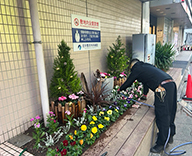 25 東京 江戸川 病院 エントランス 花壇 futatoki 事例