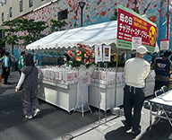 26 銀座 路上 スタンド 花束 母の日 SEASONS 事例