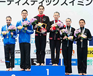 26 有明 プールサイド ブーケ 花束 スポーツ 花と緑 事例